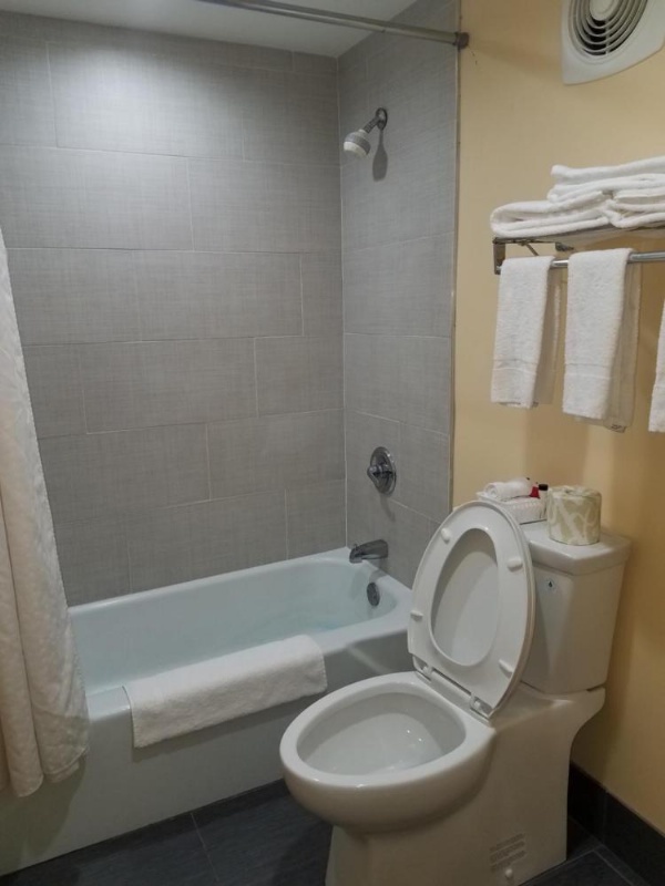 Days Inn by Wyndham Oak Ridge Knoxville image 20