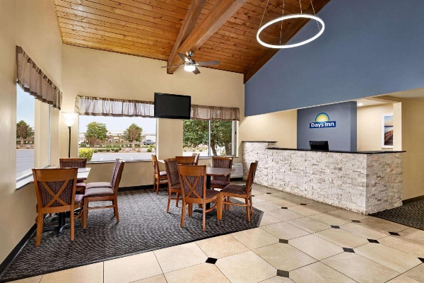 Days Inn by Wyndham Oak Ridge Knoxville image 5